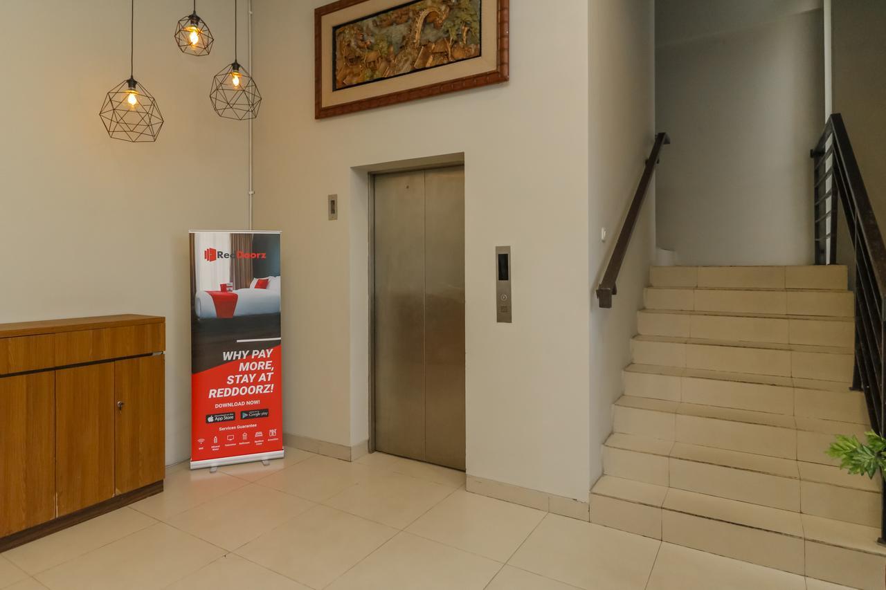 Room 28 Jakarta Exterior photo